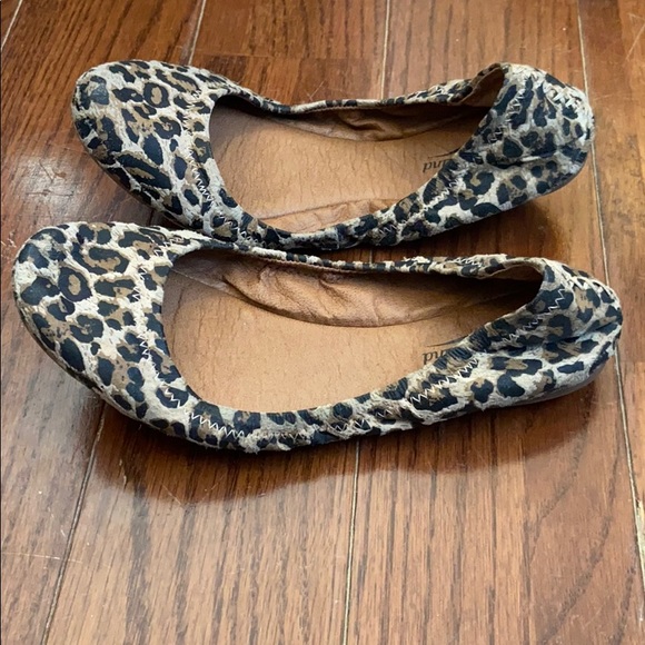 Lucky Brand Leopard Flats - Picture 2 of 5